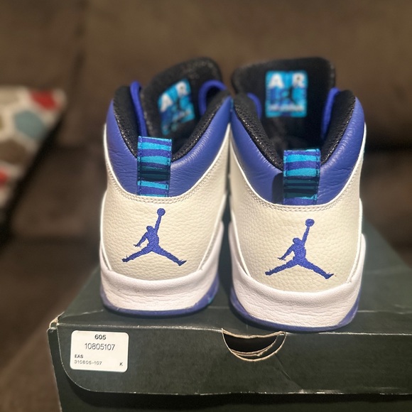 Used Jordan throwback - Picture 4 of 4